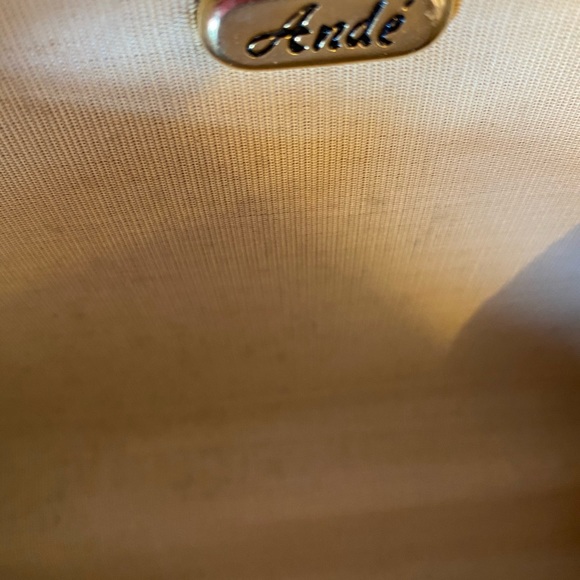 Tan & Gold Linen Triangle Purse - Picture 5 of 12